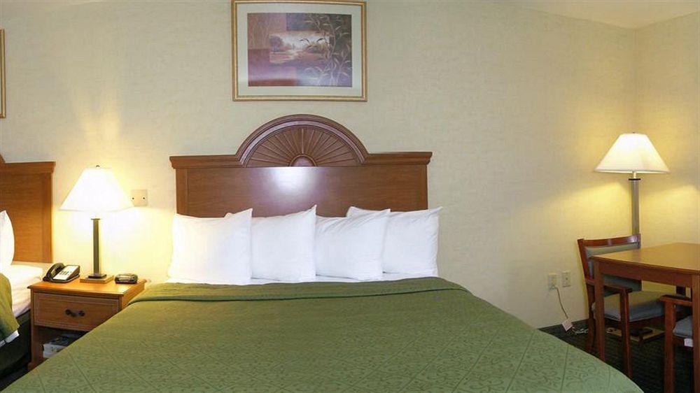 Americas Best Value Inn Pharr/Mcallen Bagian luar foto